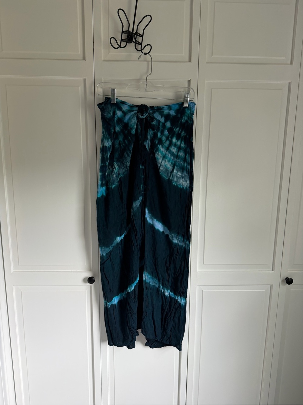 Pineapple Boutique Tie-Dye Wide Leg Women’s Pants in Teal Blue